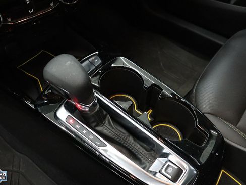 Used 2024 Chevrolet Trax ACTIV w/ Sunroof Package image 19