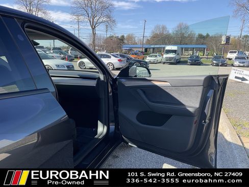 Used 2024 Tesla Model Y Long Range image 21