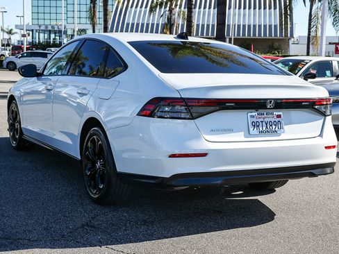 Used 2025 Honda Accord SE image 4