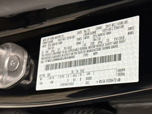 Certified 2025 Ford Escape ST-Line AWD/4WD image 31