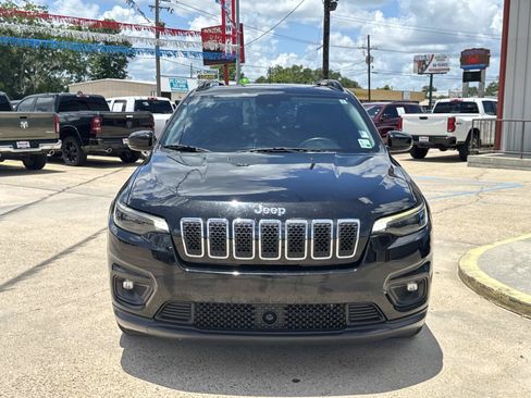 Used 2022 Jeep Cherokee Latitude Lux w/ Sun & Sound Group FWD image 2