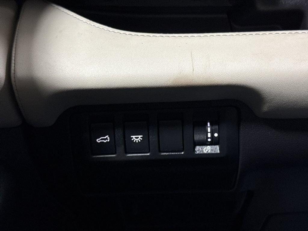 Used 2023 Subaru Ascent Limited AWD/4WD image 18