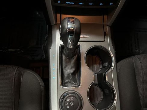 Used 2014 Ford Explorer XLT image 23