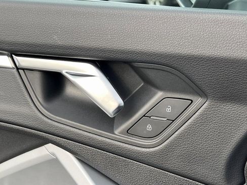 Certified 2025 Audi Q3 2.0T Premium Plus w/ Premium Plus Package image 37