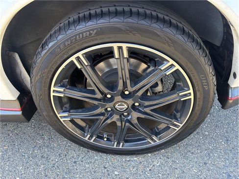 Used 2013 Nissan Juke NISMO FWD image 12