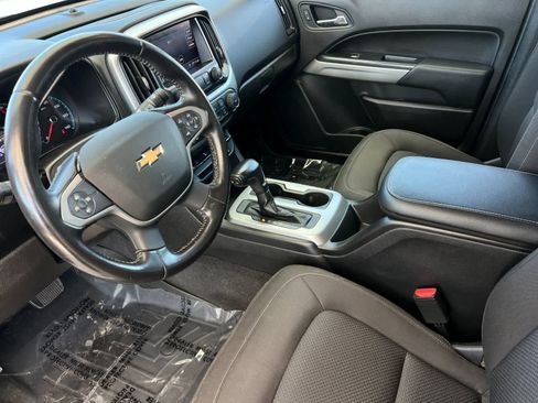 Used 2020 Chevrolet Colorado LT w/ Redline Special Edition RWD image 12