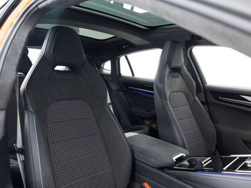 Certified 2025 Porsche Panamera Turbo S AWD/4WD image 27