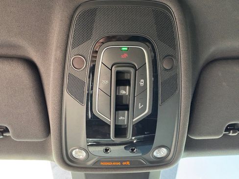Used 2019 Audi Q8 Premium Plus w/ Premium Plus AWD/4WD image 21