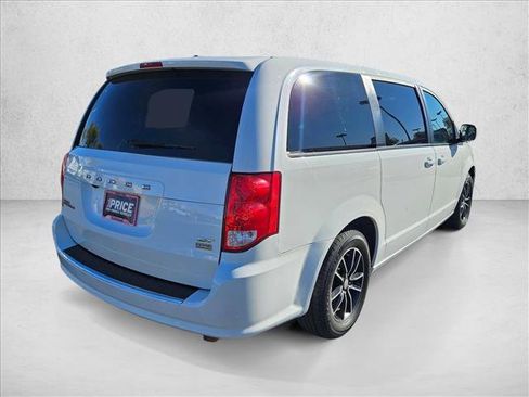 Used 2019 Dodge Grand Caravan GT FWD image 5