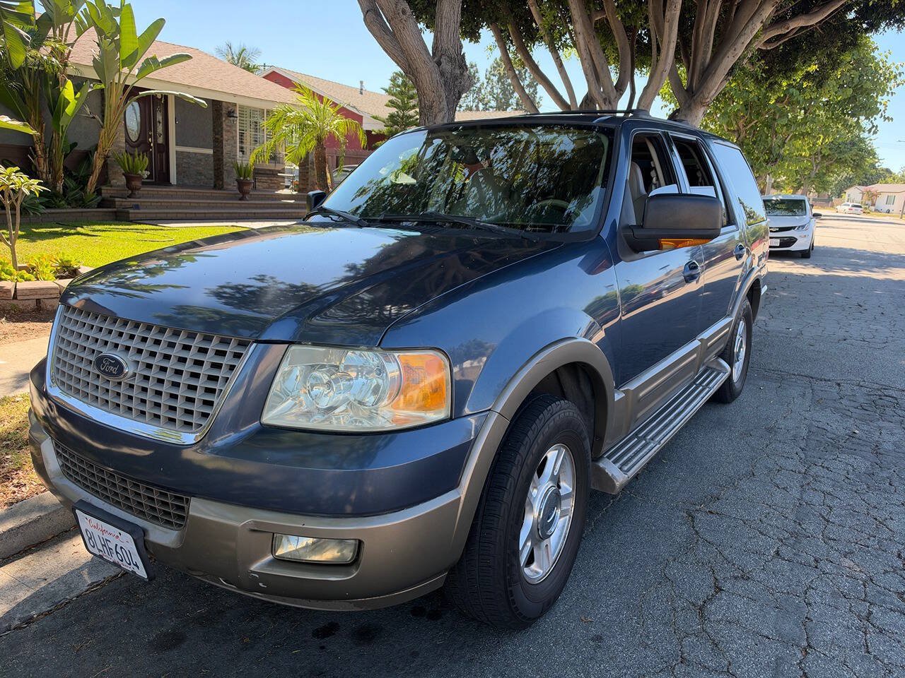 Used 2004 Ford Expedition Eddie Bauer RWD image 1