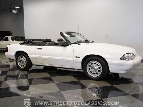 Used 1987 Ford Mustang LX image 16