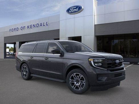 New 2026 Ford Expedition Max Active RWD image 7