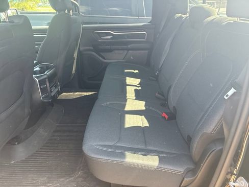 Used 2022 RAM 1500 Big Horn AWD/4WD image 5