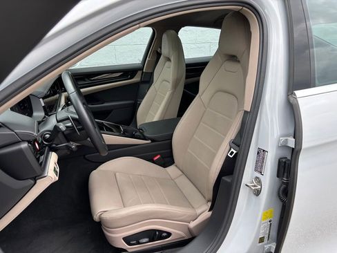 Certified 2025 Porsche Panamera 4 AWD/4WD image 5