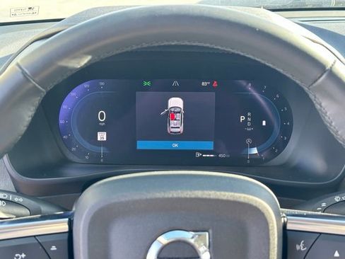Used 2024 Volvo XC40 B5 Plus AWD/4WD image 7