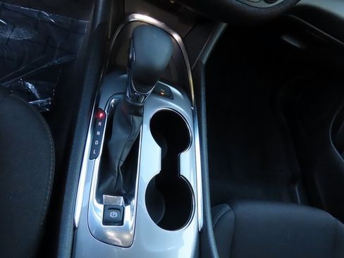 Used 2024 Chevrolet Malibu LT image 32