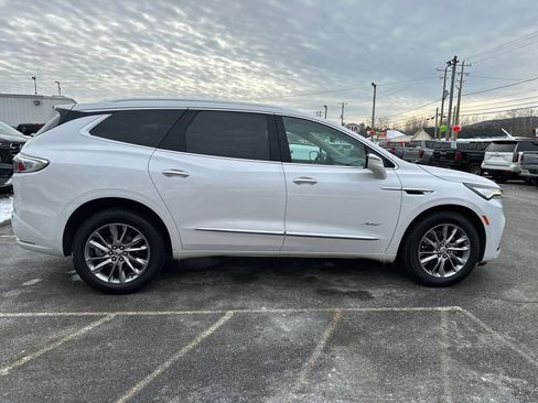 Used 2023 Buick Enclave Avenir w/ Avenir Technology Package image 6