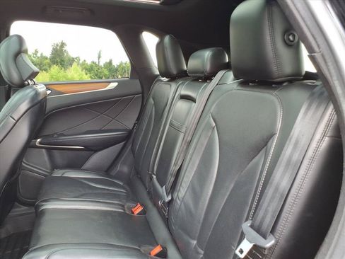 Used 2017 Lincoln MKC Reserve FWD image 11