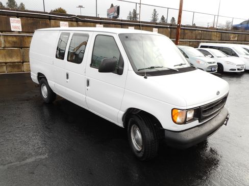 Used 1998 Ford E-150 and Econoline 150 image 5