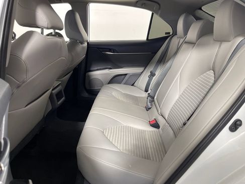 Certified 2020 Toyota Camry SE FWD image 13