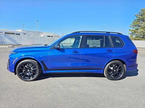New 2026 BMW X7 M60i image 3