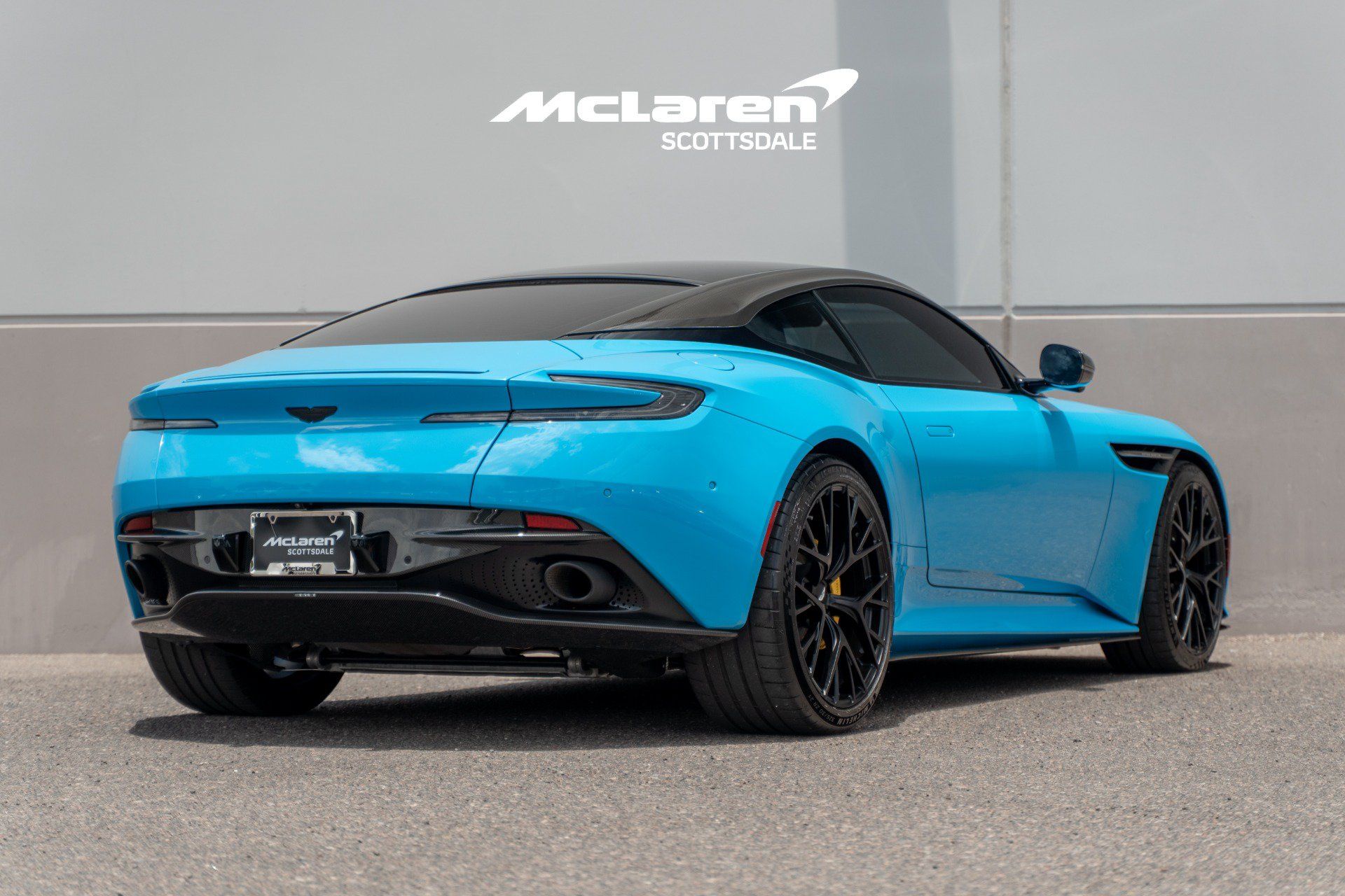 Used 2024 Aston Martin DB12 Coupe RWD image 7