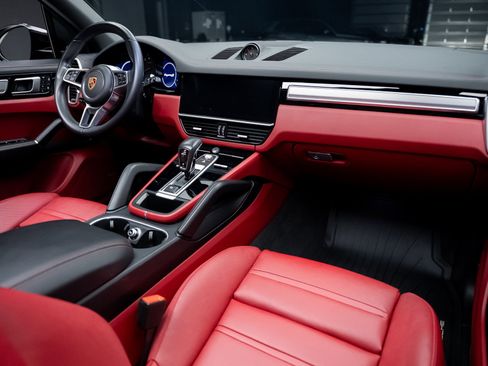 Used 2023 Porsche Cayenne S image 63