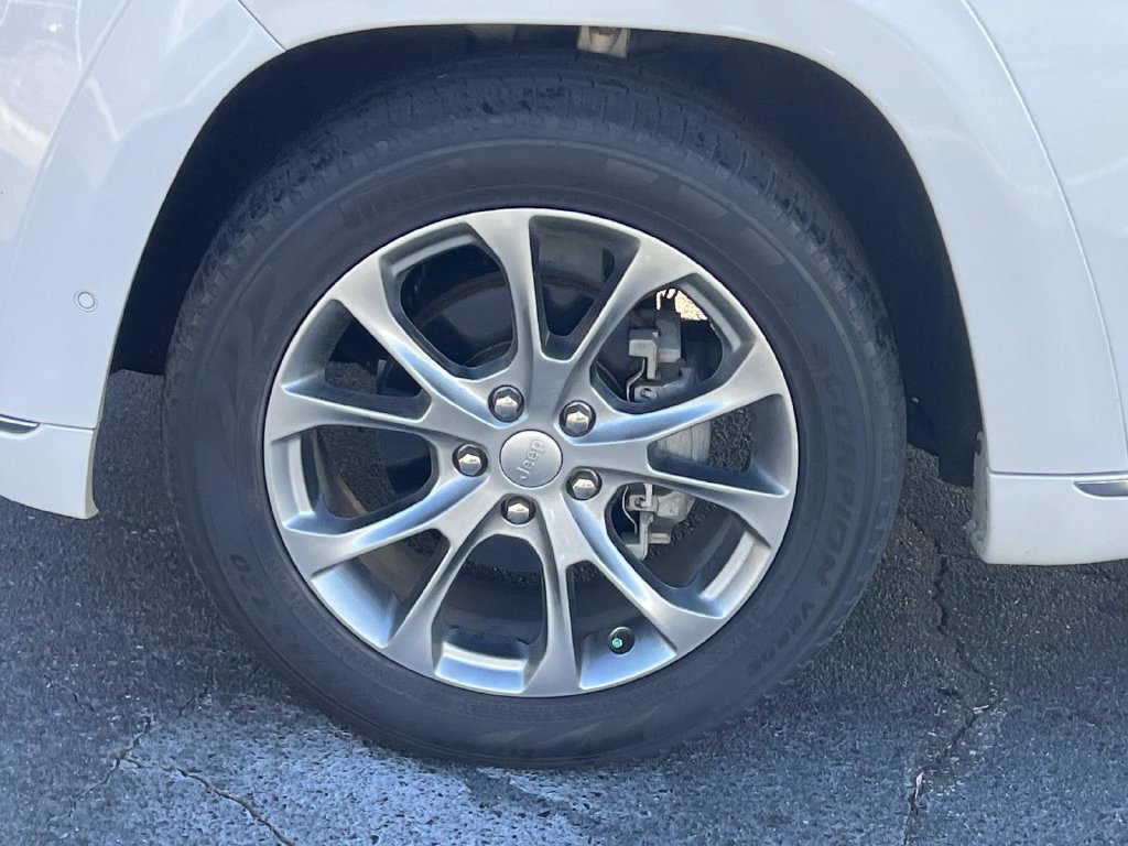 Used 2019 Jeep Grand Cherokee Summit w/ Platinum Series Group RWD image 11