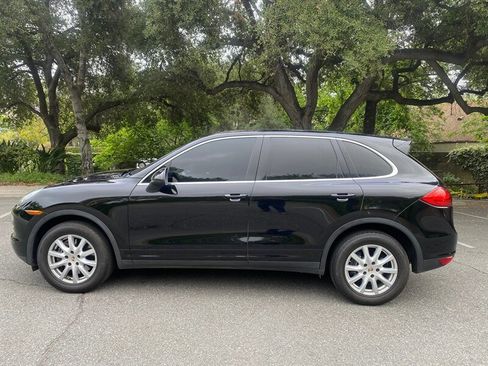 Used 2012 Porsche Cayenne AWD/4WD image 19