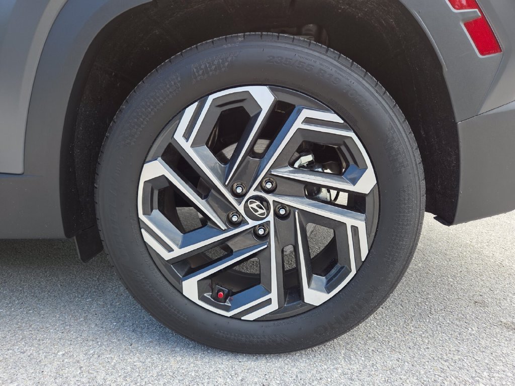 Used 2025 Hyundai Tucson Limited FWD image 21