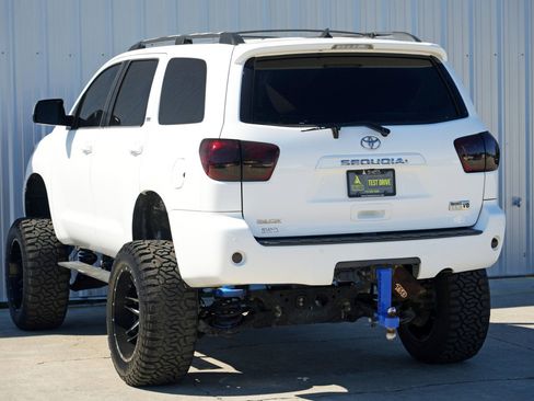 Used 2016 Toyota Sequoia SR5 image 49