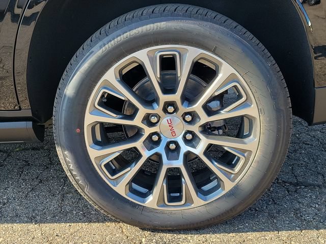 New 2026 GMC Yukon Denali w/ Denali Reserve Package AWD/4WD image 5