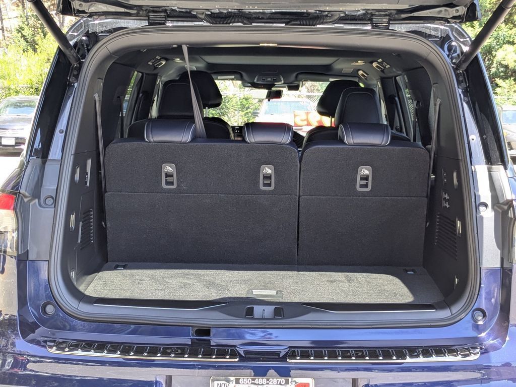 Used 2026 INFINITI QX80 4WD w/ Sport Exterior Package image 25