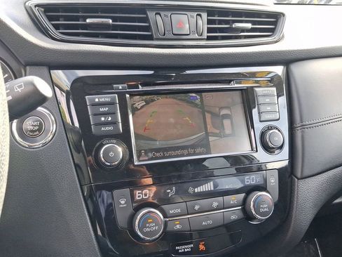 Used 2019 Nissan Rogue SL FWD image 23