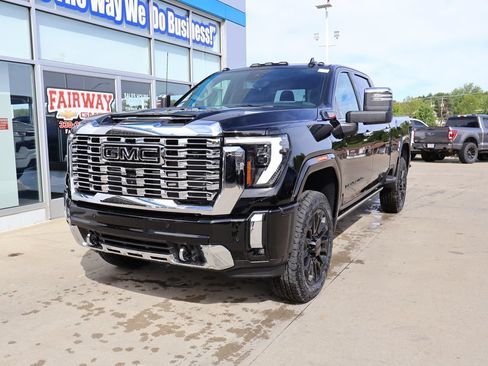 New 2026 GMC Sierra 2500 Denali w/ Denali Reserve Package AWD/4WD image 6