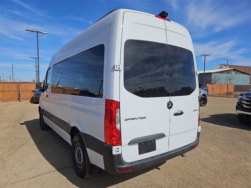 Used 2025 Mercedes-Benz Sprinter 2500 image 5