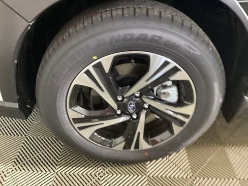 Certified 2025 Subaru Crosstrek 2.0i Premium image 8