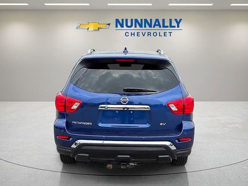 Used 2020 Nissan Pathfinder SV FWD image 4