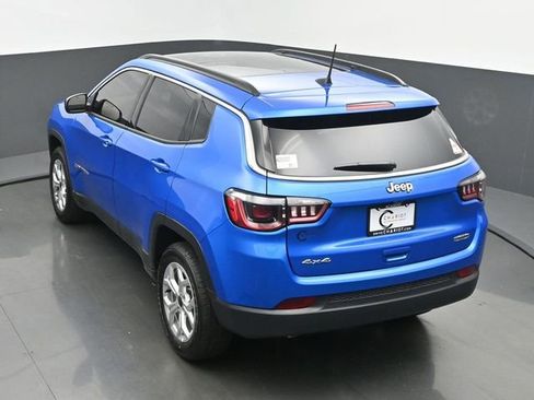 New 2025 Jeep Compass Latitude w/ Sun & Sound Group AWD/4WD image 41