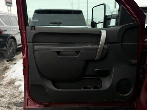 Used 2014 Chevrolet Silverado 2500 LT w/ Custom Sport Truck Package image 10