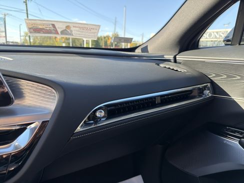 Used 2024 Cadillac Lyriq Luxury w/ LPO, Floor Liner Package image 20