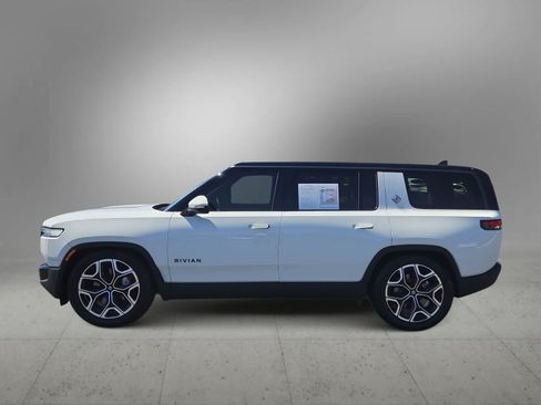 Used 2025 Rivian R1S Adventure Dual AWD/4WD image 5