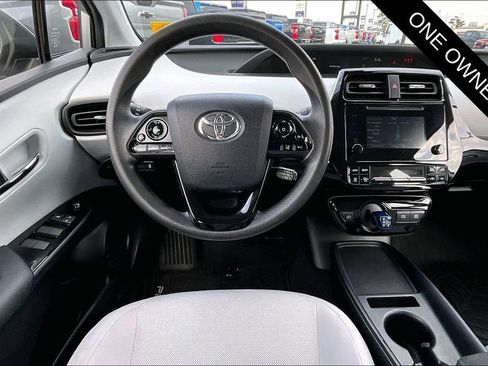 Used 2019 Toyota Prius LE image 8