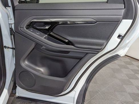 Used 2022 Land Rover Range Rover Evoque S image 40