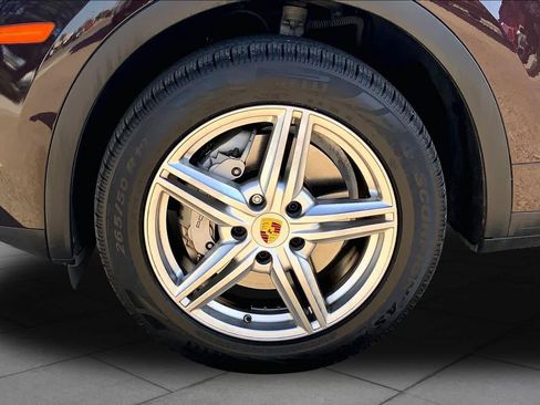 Used 2018 Porsche Cayenne S AWD/4WD image 10