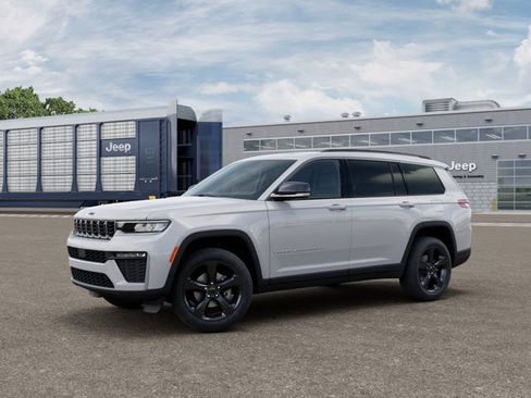 New 2026 Jeep Grand Cherokee L Limited RWD image 2