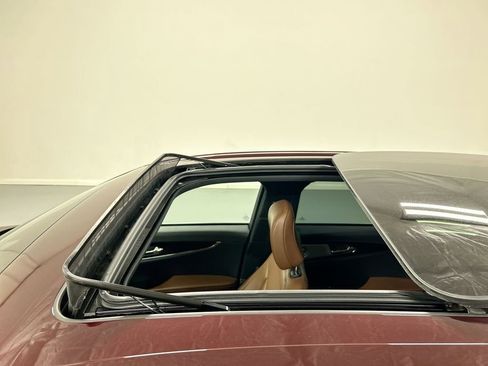 Used 2023 Lincoln Nautilus Reserve w/ Equipment Group 202A image 20