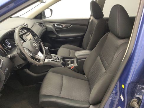 Used 2020 Nissan Rogue SV image 17