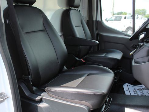 Used 2023 Ford Transit 350 DRW RWD image 35