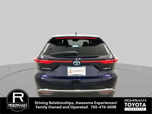 Used 2024 Toyota Venza Limited AWD/4WD image 5